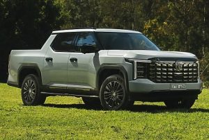 MG готує заряжену off-road версію пікапа U9